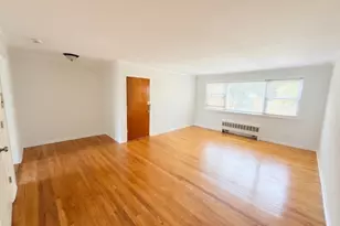 2605 W Fitch Ave, Chicago, IL 60645 - Photo 4