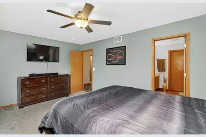 16107 Huron Street, Crest Hill, IL 60403 - Photo 18