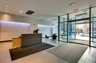110 W Superior St, Chicago, IL 60610 - Photo 2