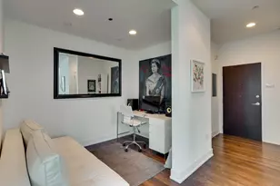 110 W Superior St, Chicago, IL 60610 - Photo 14