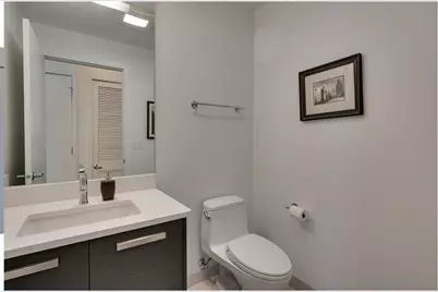 110 W Superior Street #1004, Chicago, IL 60610 - Photo 18
