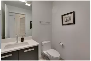 110 W Superior St, Chicago, IL 60610 - Photo 18
