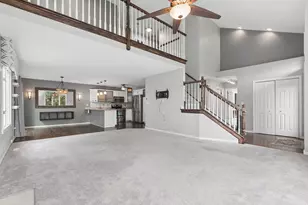 9430 Caledonia Dr, Tinley Park, IL 60487 - Photo 4