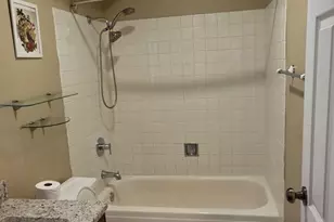 2 Villa Verde Dr, Buffalo Grove, IL 60089 - Photo 10
