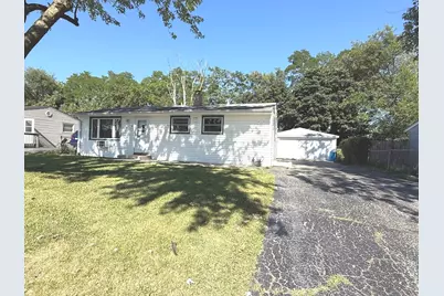 15 Alameda Drive, Carpentersville, IL 60110 - Photo 1