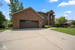 16511 W Springview Dr, Lockport, IL 60441 - Photo 2