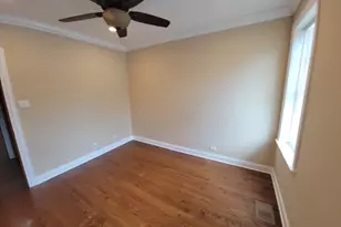 2151 W Granville Ave, Chicago, IL 60659 - Photo 12