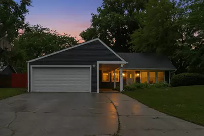 165 Arrowhead Lane, Bolingbrook, IL 60440 - Photo 2