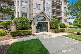 8515 Woodward Ave, Woodridge, IL 60517 - Photo 2