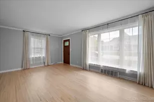 40 S Pine St, Geneva, IL 60134 - Photo 4