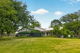 8586 Yellowstone Dr, Byron, IL 61010 - Photo 2
