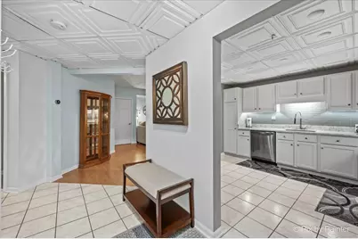 1500 S Ardmore Avenue #308, Villa Park, IL 60181 - Photo 2
