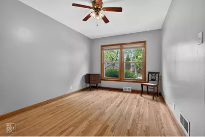 10016 S Clifton Park Avenue, Evergreen Park, IL 60805 - Photo 6