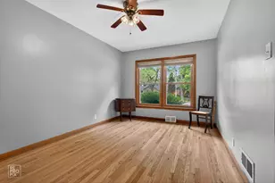 10016 S Clifton Park Ave, Evergreen Park, IL 60805 - Photo 6