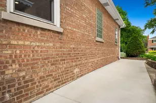 10016 S Clifton Park Ave, Evergreen Park, IL 60805 - Photo 20