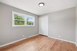 9700 S Torrence Ave, Chicago, IL 60617 - Photo 10