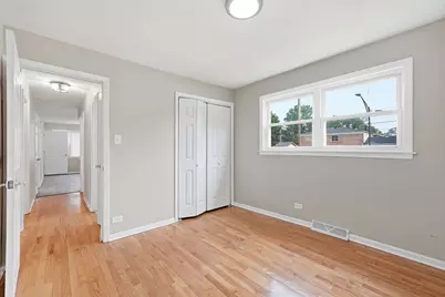 9700 S Torrence Avenue, Chicago, IL 60617 - Photo 8