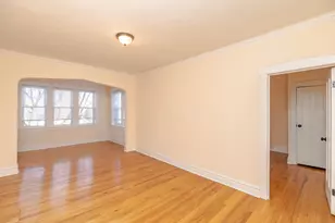 4426 N St Louis Ave, Chicago, IL 60625 - Photo 2