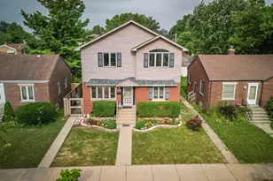 10804 S Ridgeway Ave, Chicago, IL 60655 - Photo 1