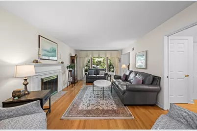 [Address not provided], Arlington Heights, IL 60004 - Photo 4