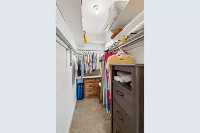 2454 W Morse Avenue, Chicago, IL 60645 - Photo 16