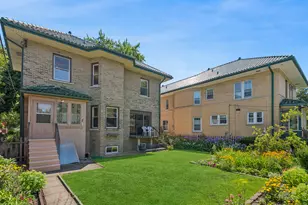 2454 W Morse Ave, Chicago, IL 60645 - Photo 30