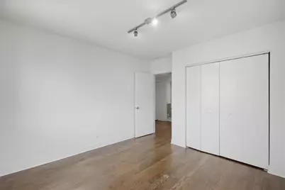 650 N Green Street #4, Chicago, IL 60642 - Photo 16