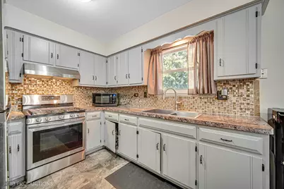 3207 Longford Drive, Joliet, IL 60431 - Photo 12