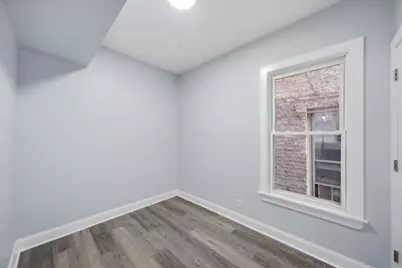 4239 N Albany Avenue, Chicago, IL 60618 - Photo 12