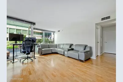 9715 Woods Drive #402, Skokie, IL 60077 - Photo 4