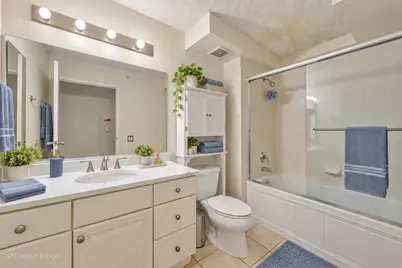 9715 Woods Drive #402, Skokie, IL 60077 - Photo 16