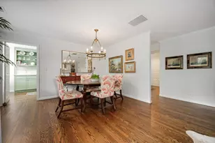 105 E Laurel Ave, Lake Forest, IL 60045 - Photo 12