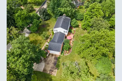 6 Londonderry Lane, Lincolnshire, IL 60069 - Photo 2