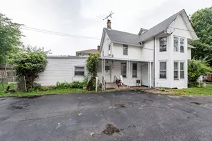 224 S Lincoln Ave, Waukegan, IL 60085 - Photo 2