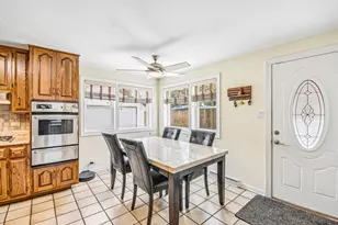 10209 Washington Ave, Oak Lawn, IL 60453 - Photo 6