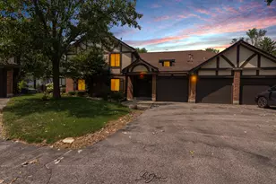 11210 S Cherry Ct, Palos Hills, IL 60465 - Photo 2