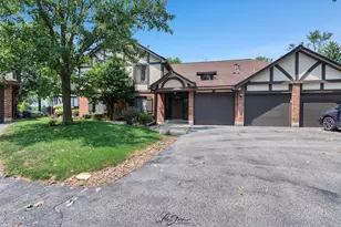 11210 S Cherry Ct, Palos Hills, IL 60465 - Photo 1