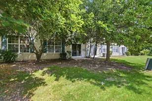 725 S Jade Ln, Round Lake, IL 60073 - Photo 18