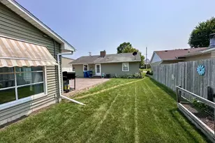 1815 13th St, Peru, IL 61354 - Photo 16