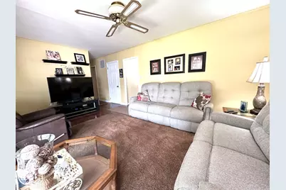 1815 13th Street, Peru, IL 61354 - Photo 4