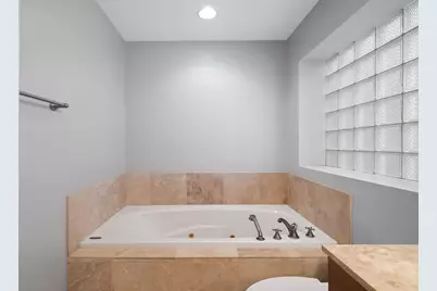3723 N Wilton Avenue #3, Chicago, IL 60613 - Photo 10