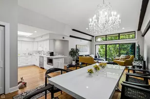 7200 N Ridge Blvd, Chicago, IL 60645 - Photo 12