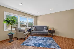 1334 Allison Ln, Schaumburg, IL 60194 - Photo 12