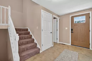 1334 Allison Ln, Schaumburg, IL 60194 - Photo 14