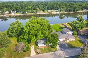 10910 Ventura Blvd, Machesney Park, IL 61115 - Photo 1