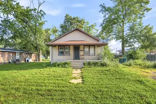 104 W Frech St, Streator, IL 61364 - Photo 1