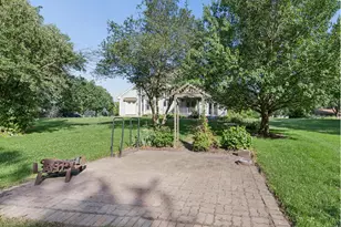 41W610 Silvana Dr, Elgin, IL 60124 - Photo 42