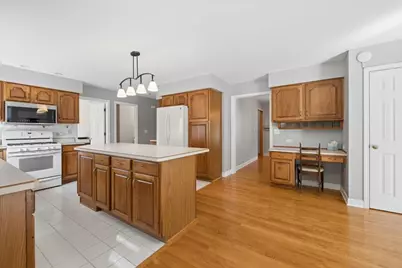 41W610 Silvana Drive, Elgin, IL 60124 - Photo 8