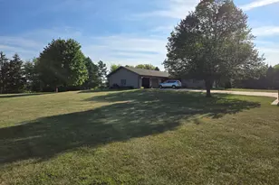 17019 Hebron Rd, Harvard, IL 60033 - Photo 34