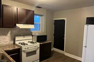 7961 S Essex Ave, Chicago, IL 60617 - Photo 14